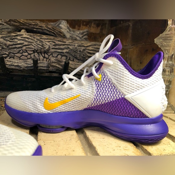 🤑PRICE DROP🤑 -  Nike - LeBron Witness IV - Los Angeles Lakers - Picture 6 of 16